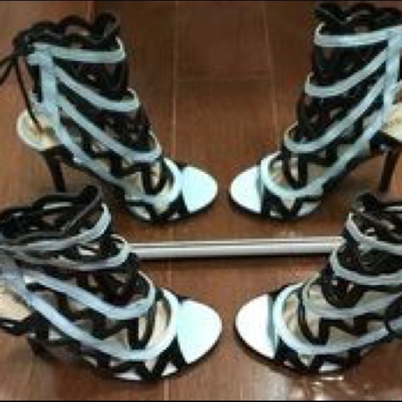 SHOEDAZZLE Alonsa Black & Light Blue heels - Picture 8 of 8